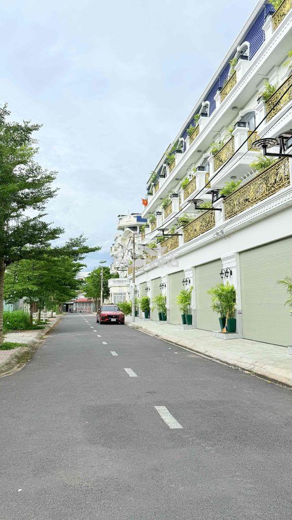 Giảm sốc 500tr còn 9ty 80m2 nhà 4 tầng full nội thất