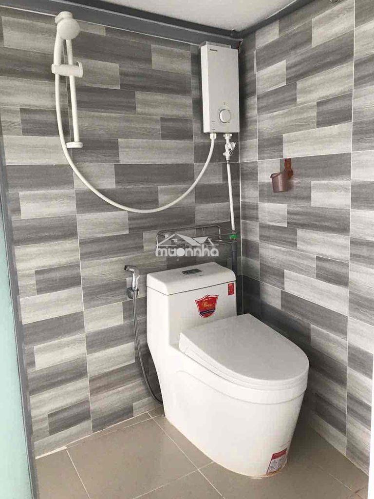 Q7: phòng mới, toilet riêng, tủ lạnh, máy lạnh, ngay chủ nhà - 3
