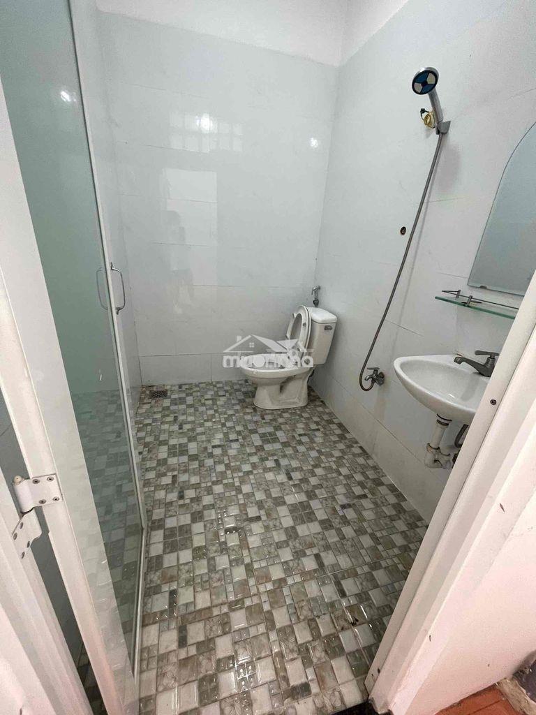 Phòng 23m2 có ban công ngay gigamall - 3