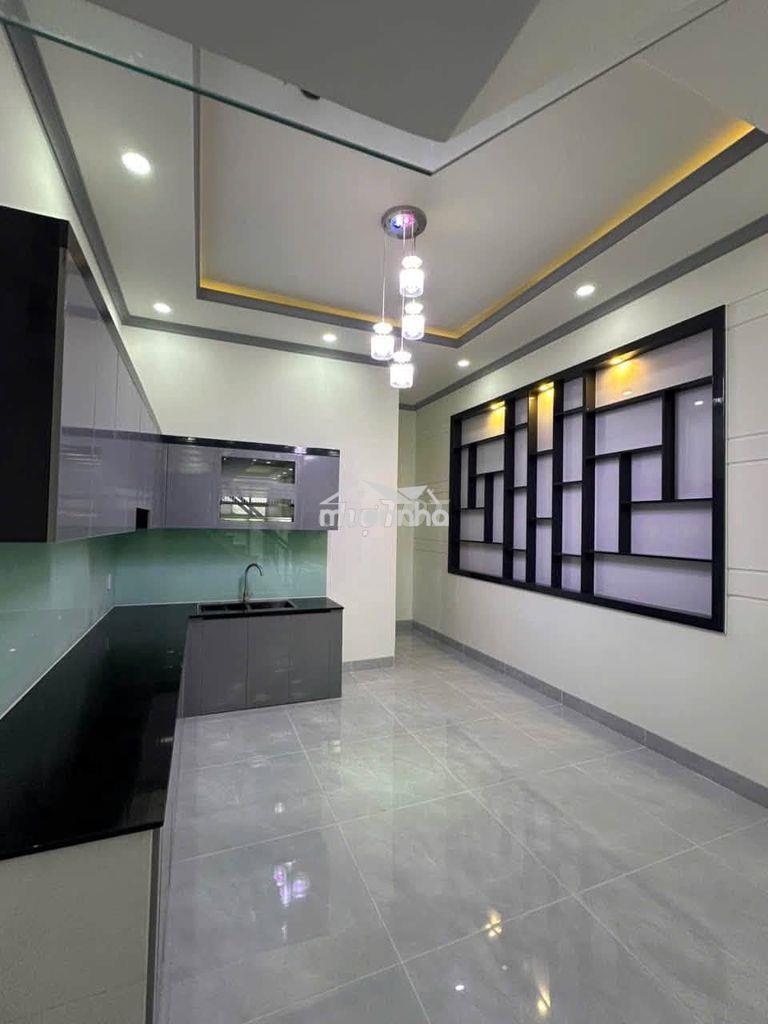 Nhà 1tl2l sân ô tô, 4pn, 4wc nội thất cao cấp sổ riêng, thổ cư