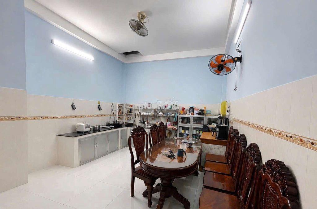 🏡 Bán nhà 4 tầng đường nguyễn thị tần p2 q8
 - 3