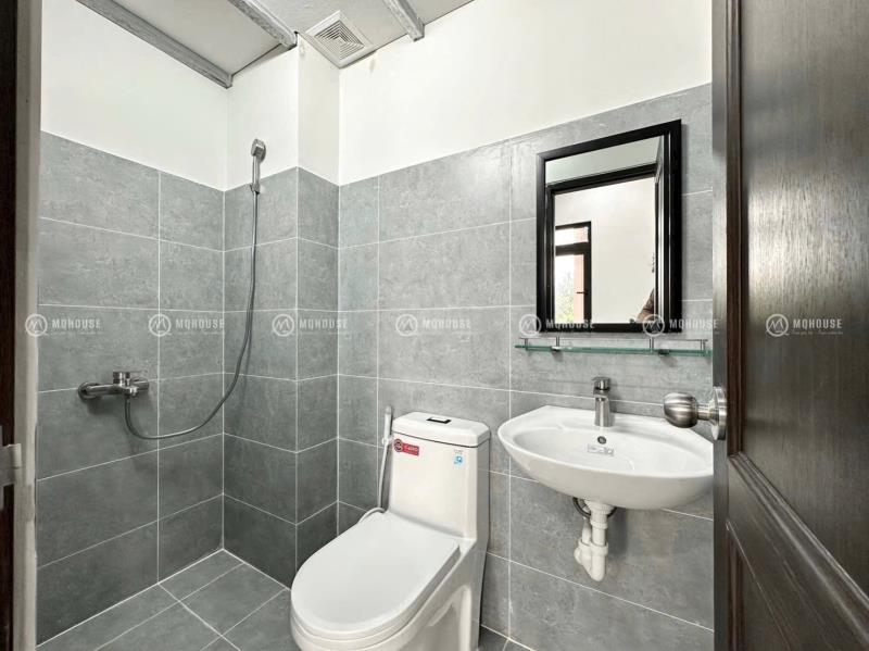 Cho thuê phòng studio ban công gần đại học văn hiến trục đường vườn lài gần đầm sen  - 4