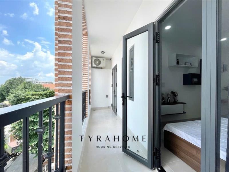 Studio ban công, thang máy đi bộ tới đại học hutech, ngoại thương, gtvt, đường d5, nguyễn gia trí, ngã tư hàng xanh - 4