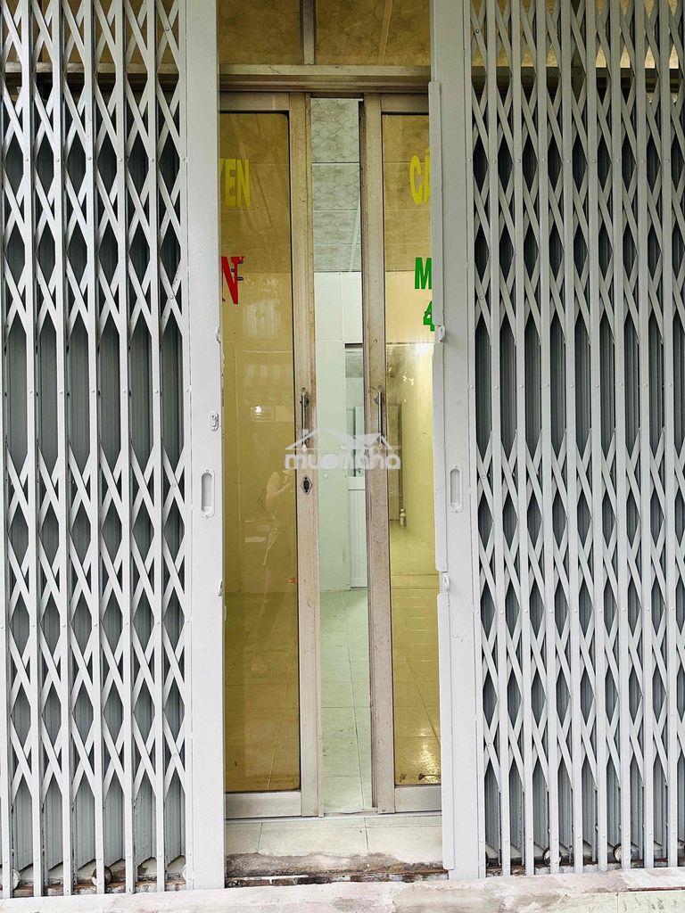 Cho thuê nhà nguyên căn mặt tiền cư xá quận 6 - 2