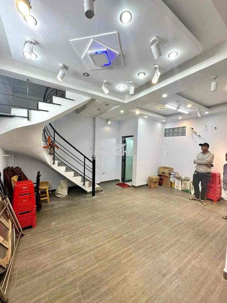 Cho thuê nhà mới đẹp hiện đại ngang lớn pxl gần bv hoàn mỹ 2pn -3wc - 2