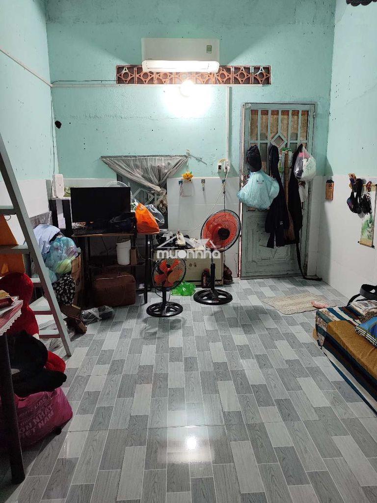 Pass phòng 25m2 sẵn máy lạnh phạm hùng, bc