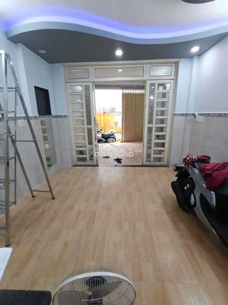 4mx12m. 2 lầu 2pn 3wc. có sân thượng. q12 - 2