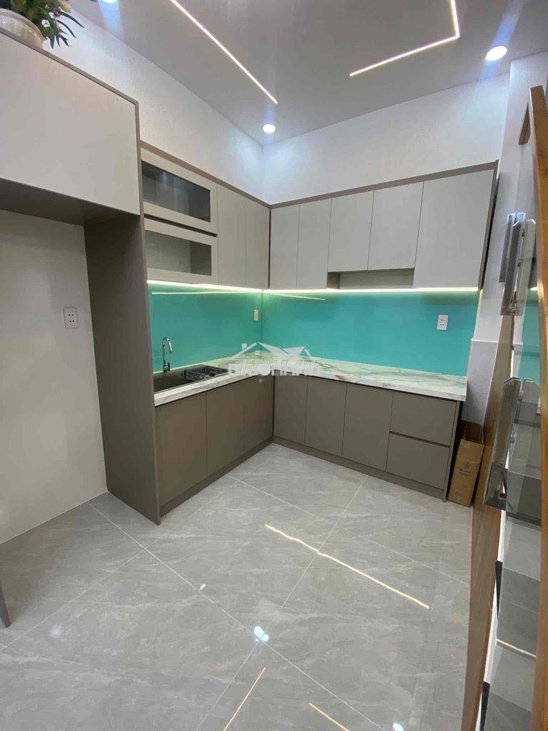 Hẻm 6m gò dầu, 2 tấm, 4 x 18m, 3 phòng ngủ, 3 wc - 4