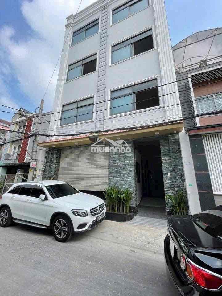 Bán chdv 118m2, gồm 16 phòng, thu nhập 60tr/1 tháng, giá 13.2 tỷ