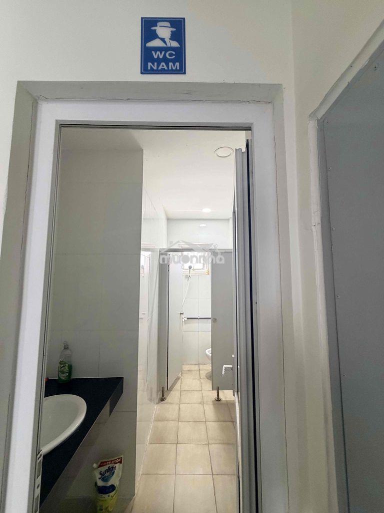Phòng sinh viên - wc chung - 4
