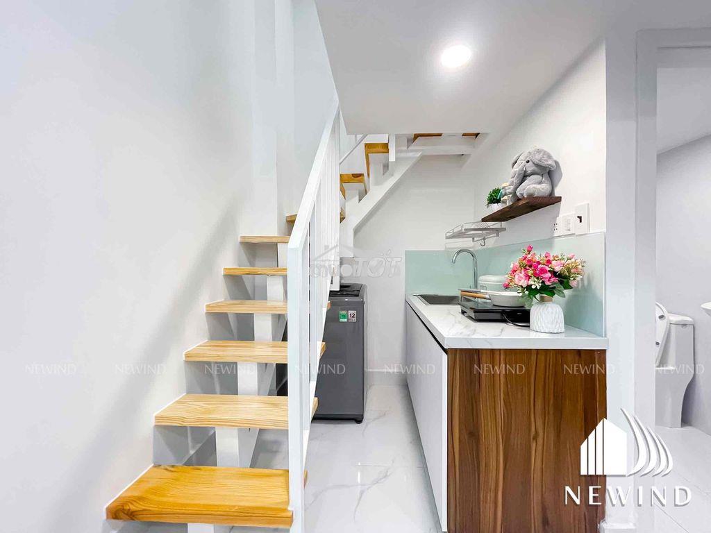 Cho thuê nhà nguyên căn 2pn  ban công mới xây gần q4 - 3