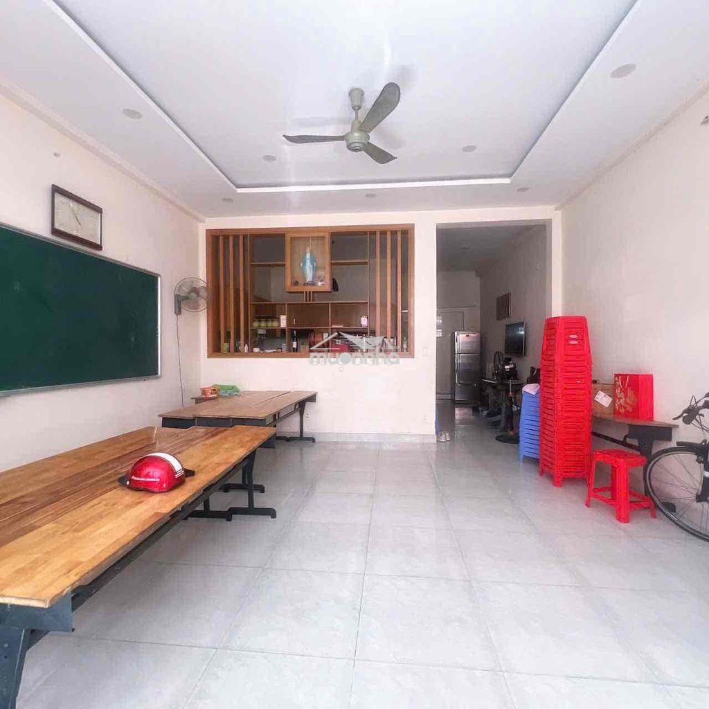 Bán nhà quận 4, 214m2, ngang 8m, nở hậu, hẻm 4m thông, chỉ 15 tỷ - 4