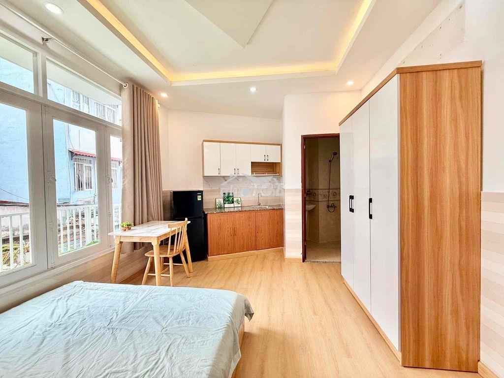 Cho thuê căn hộ studio ban công q4 gần đh luật, đh nguyễn tất thành, c - 4