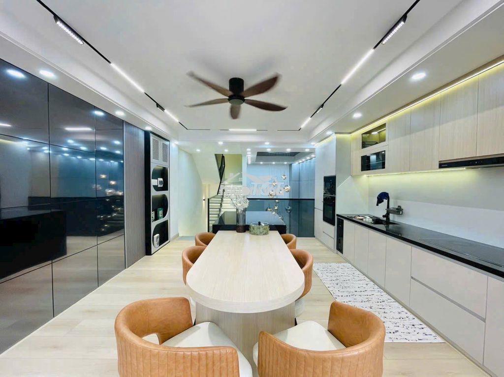 Cho thuê nhà hxt 31/3a hoàng việt, phường 4, q.tân bình  - 3