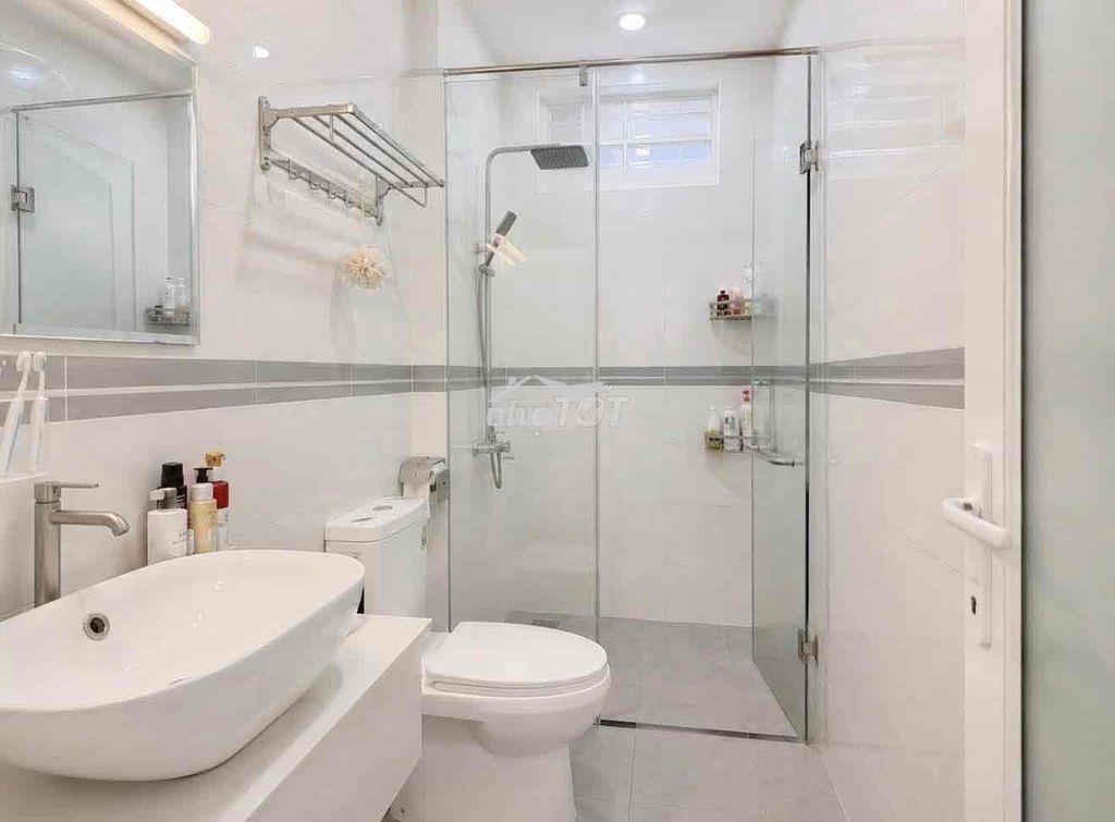 Bán nhà lạc long quân q11, 42m x 4t, mt 4.2m giá 8.2t, hxt thông - 4