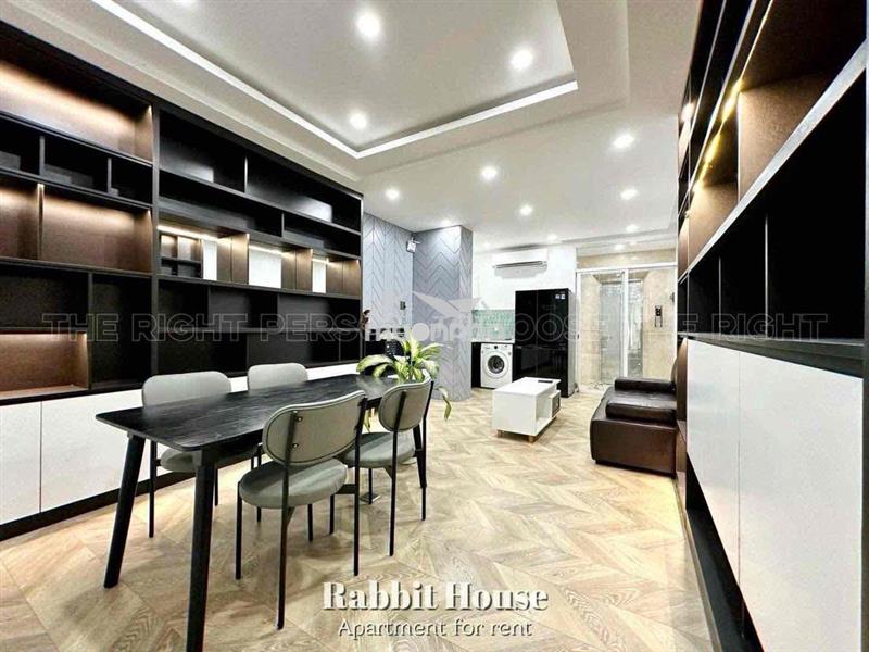 Căn hộ 2 phòng ngủ full nội thất ban công đường hai bà trưng quận 3