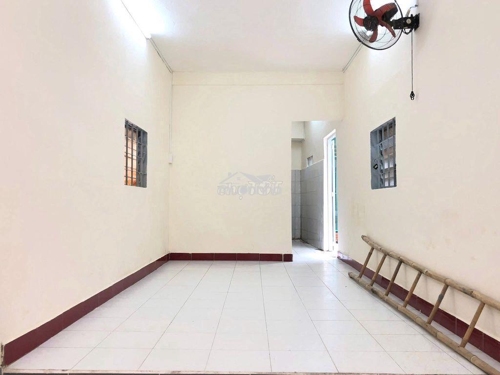 Cho thuê hẻm hòa hưng quận 10, 50m², 1 trệt 1 lầu, 2 phòng ngủ, 1wc - 2
