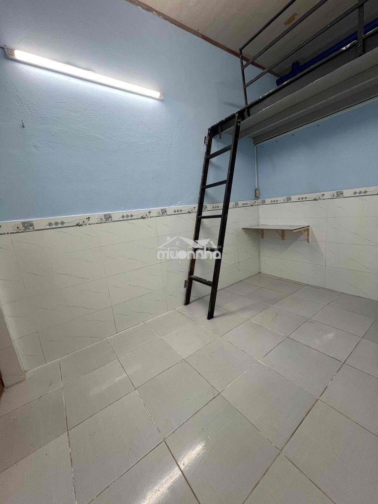 Phòng trọ dưới trệt âu cơ 18m2 - 2