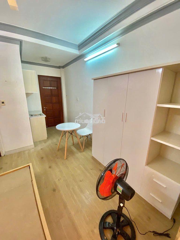 Cho thuê phòng bạch đằng, ban công cửa sổ, nội thất đầy đủ, giá 4.6tr
