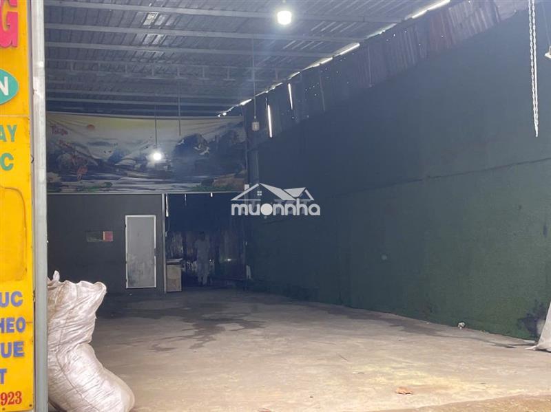 Cho thuê mặt bằng làm kho, xưởng 5.5 x 45m, giá : 10tr