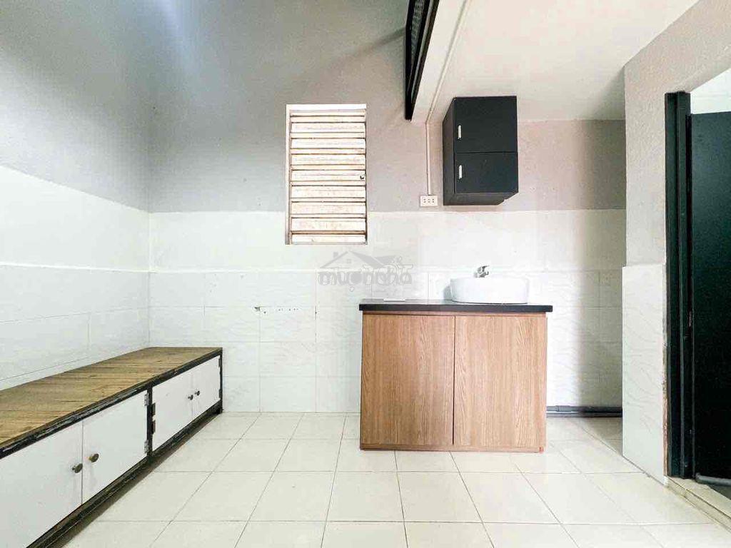 Chính chủ cho thuê phòng giá rẻ ngay đường 385 - 3
