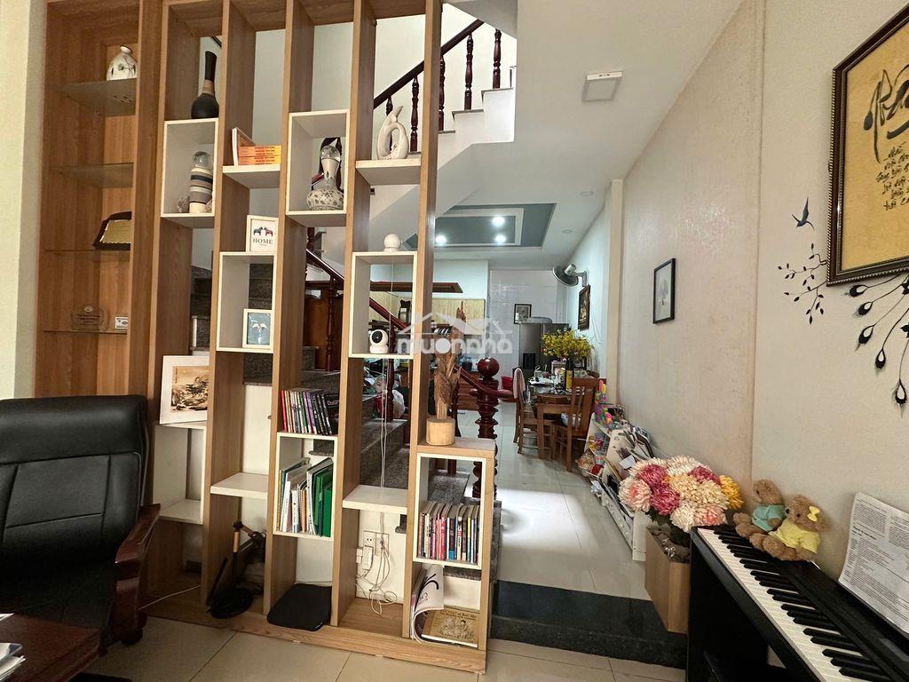 Bán nhà 3 tầng, hẻm xe hơi 5m - 60m² (4×15) - chỉ 150m ra ql13 - 3