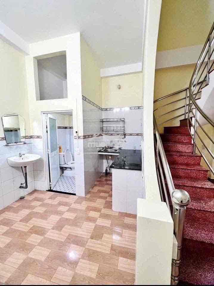 Nha 2 lau hem 60 lam văn bên co 3pn2wc du noi that - 3
