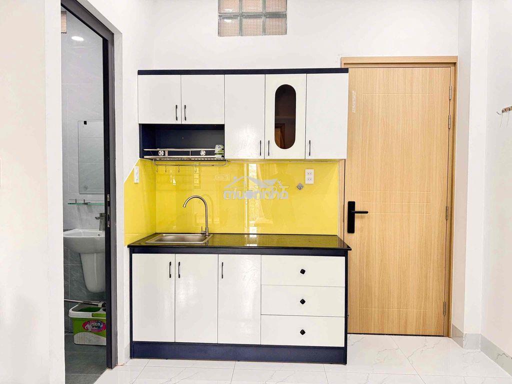 Trống 1 phòng căn hộ 2 phòng ngủ - đầy đủ nội thất - ban công - 4