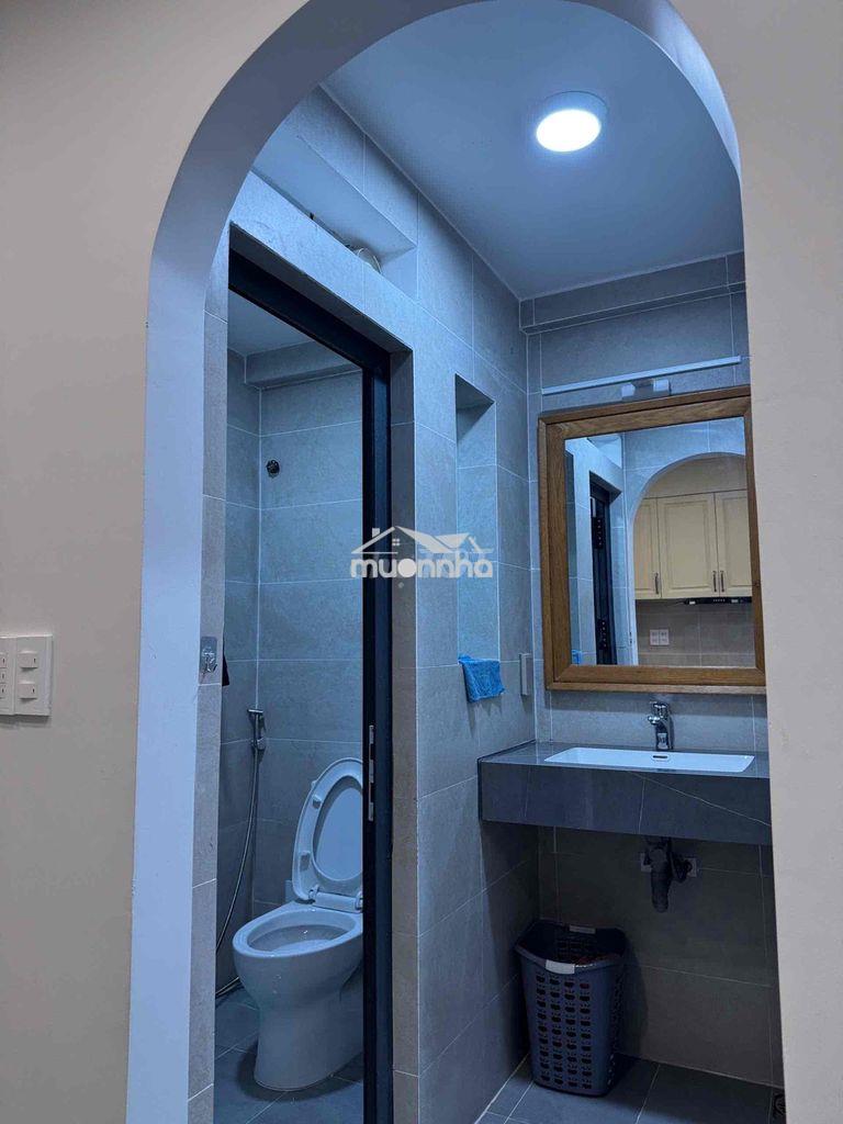 Chủ nhà cho thuê căn hộ 2pn cao cấp vừa hoàn thiện giáp quận 1 bóc sea - 4