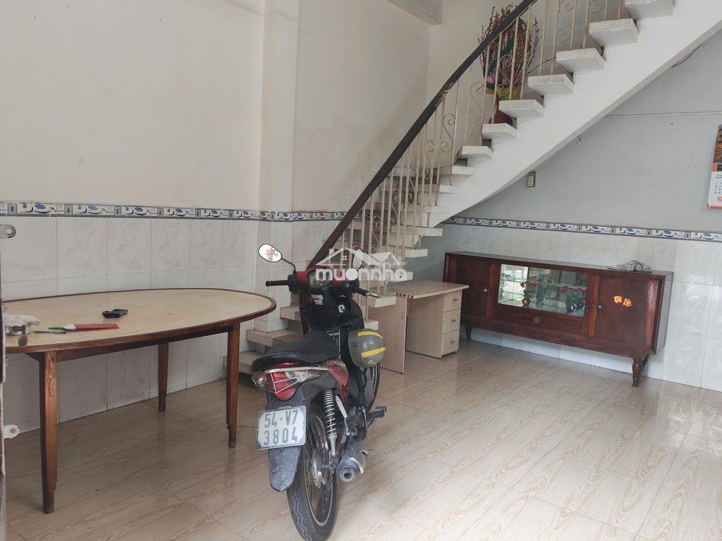 Cho thuê nhà 62m2 gò vấp, hẻm xe hơi  1 xẹch - 2