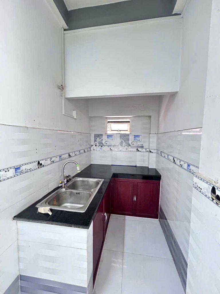 Tầng trệt cc bùiminhtrực p6q8 45,5m shr căngóc 2 mt đường 10m tiện kd - 4