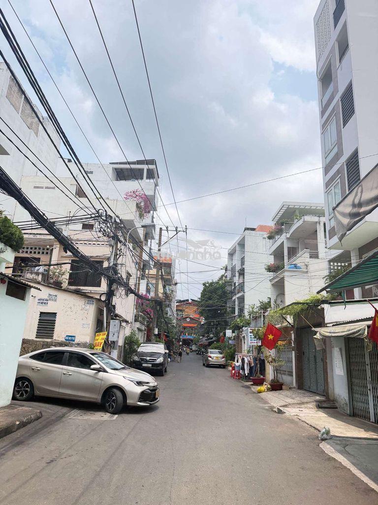Ngã 5 bình hòa - học viện hành chính - ngang gần 5.5m, hxh, sổ vuông.