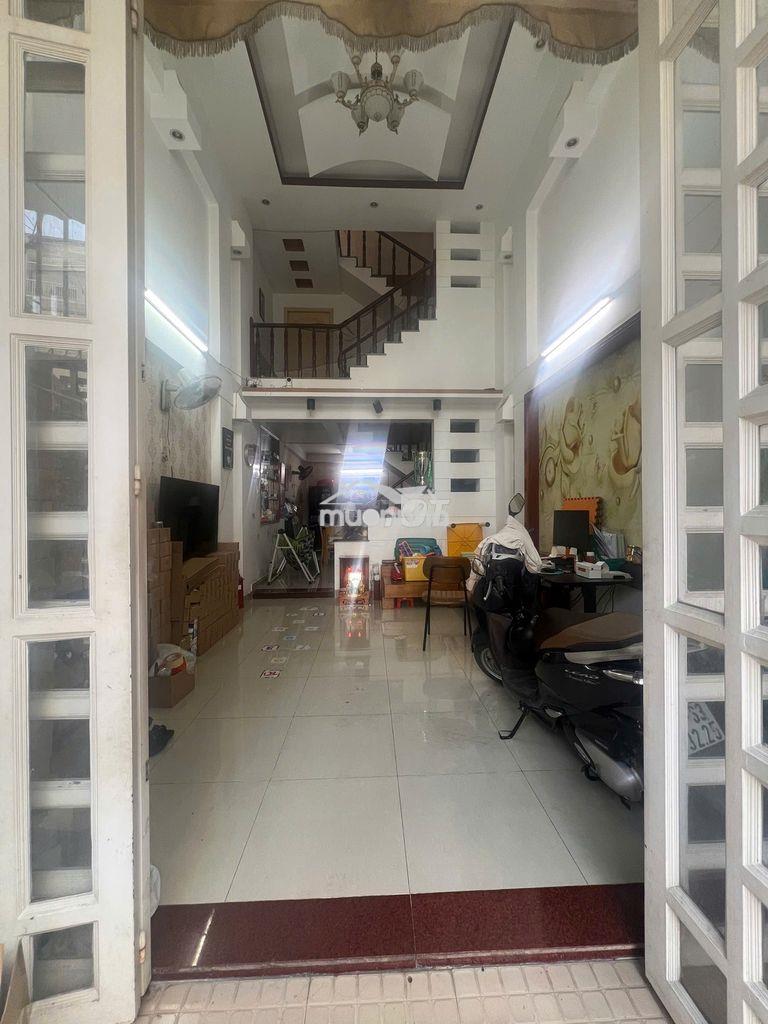 Bán nhà riêng chính chủ - gần các khu trung tâm