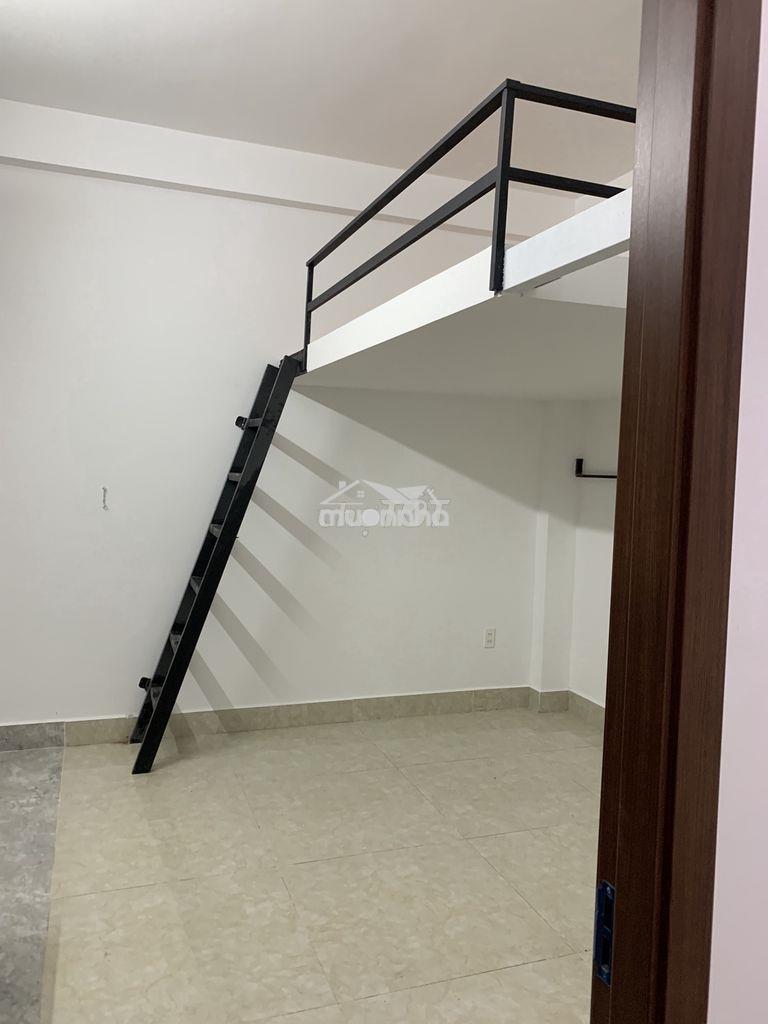 Tìm bạn nữ ở ghép