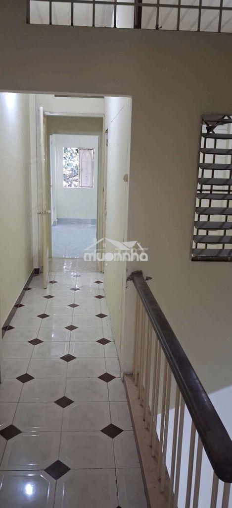 Cho thuê tầng 1, nhà hẻm xe tải thông, trung tâm q10 - 3