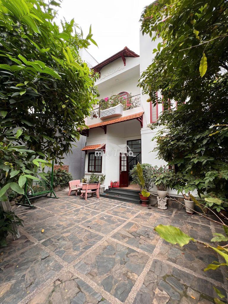Biệt thự ngay trung tâm, kế chợ tân bình - 160m2 ngang 4.5m nở 10m. - 2