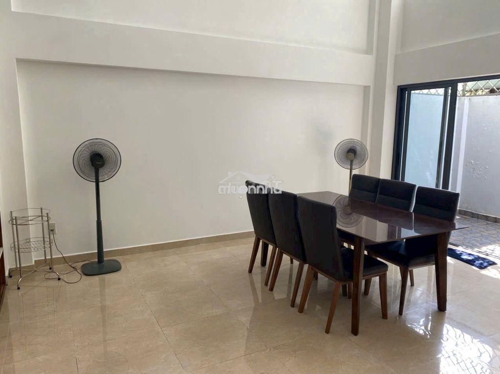 Cho thuê nguyên căn full - kdc sát bên phú mỹ hưng –  40 triệu - 2