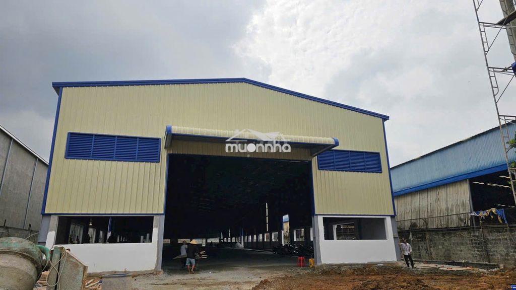 Cho thuê 2600m2 xưởng tân uyên , gía 250 tr ,pccc tự động ,g.tờ đầy đủ - 2