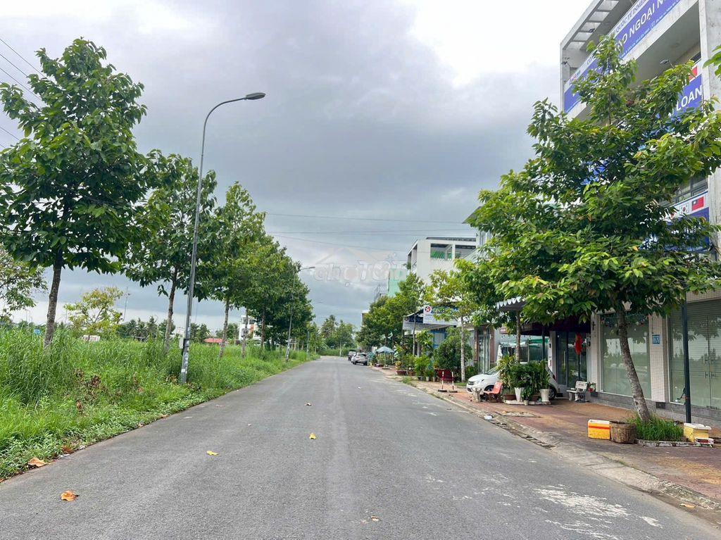 Bán gấp nền gốc 106m ấp 4 an viễn, cách đường phù hưng 500m đường 10m - 2
