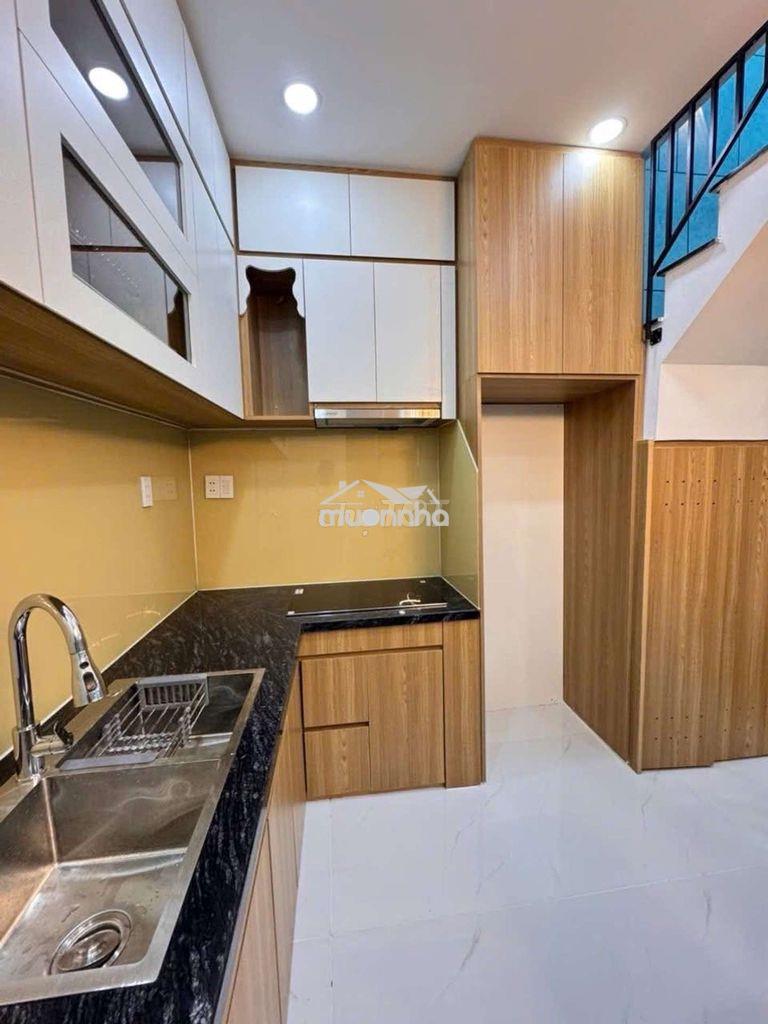 Bán nhà 2 tầng gần e mart - 30m² - nhỉnh 4 tỷ  - 3