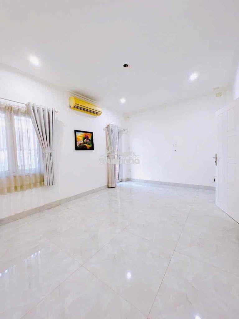 Biệt thự mặt tiền 10 mét đường số  sang xịn mịn khu cao tầng đồng bộ - 2