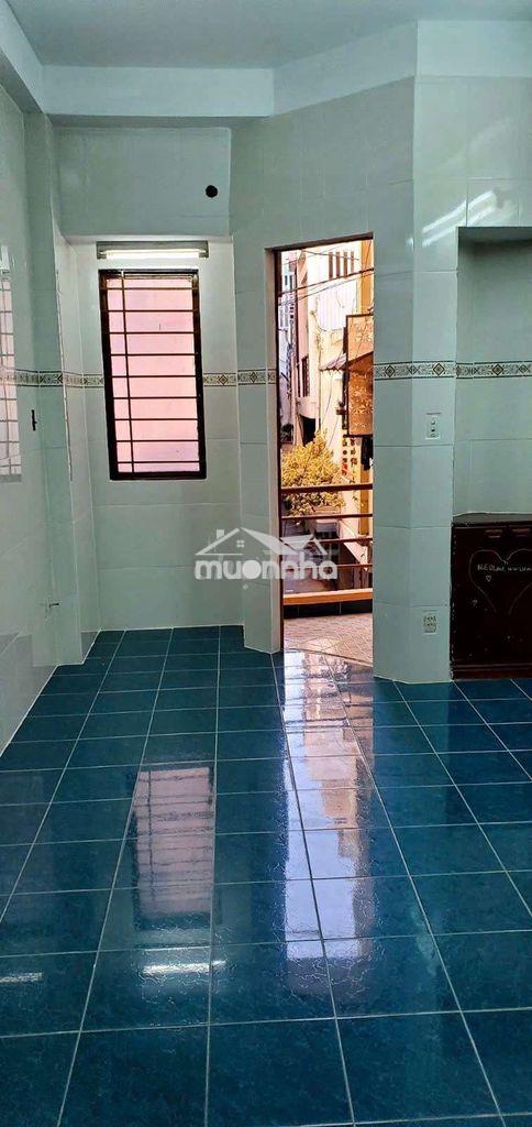 🏠🏠 Cho thuê nhà hẻm 4m đường nguyễn văn cừ, q5
💢 - 4