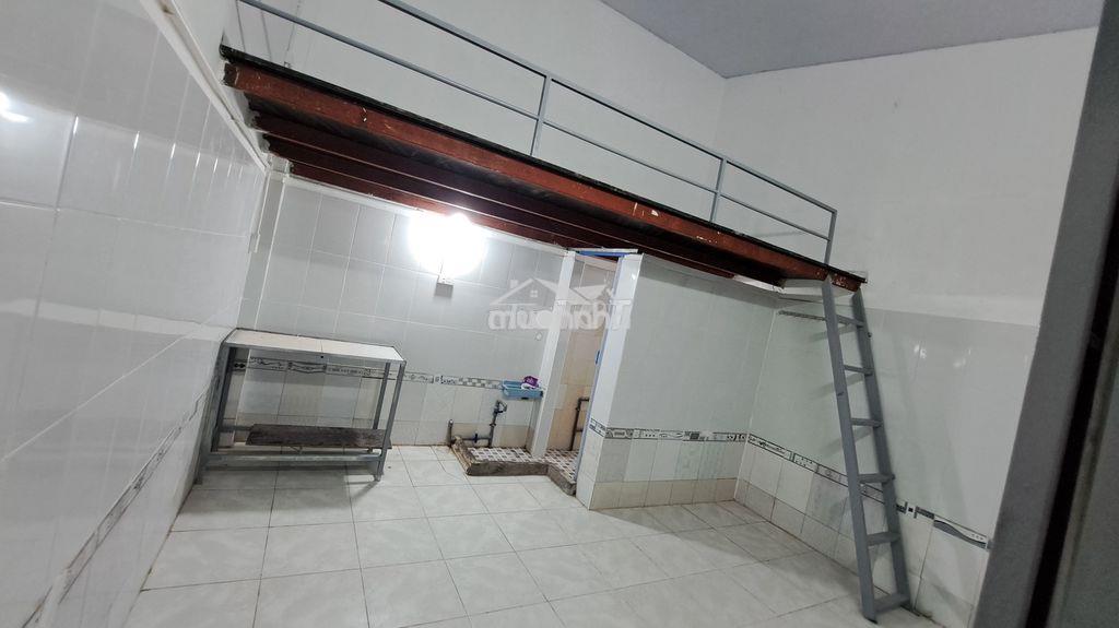 Cho thuê phòng có gác lửng  - 2