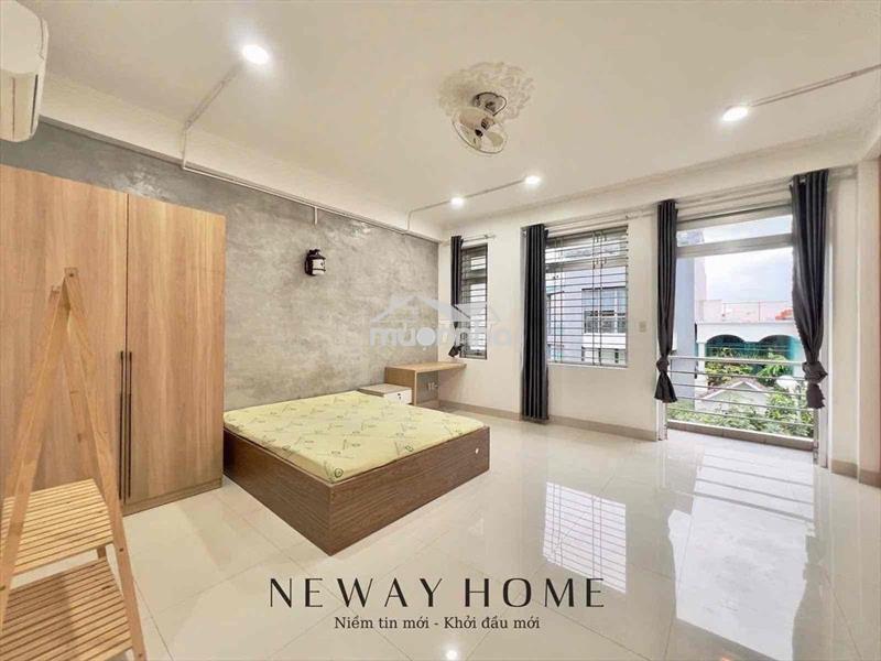 Phòng ban công 40m2 |ngay nguyễn tri phương q10 gần đại học kinh tế b