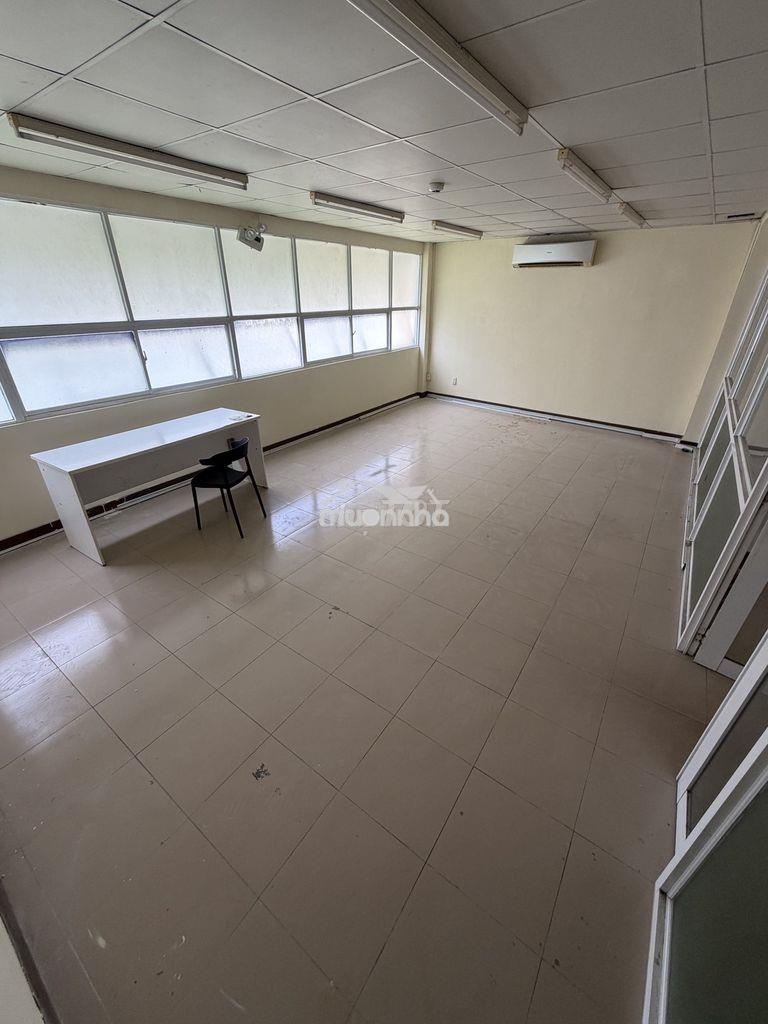 Mặt bằng làm văn phòng,kinh doanh tốt 