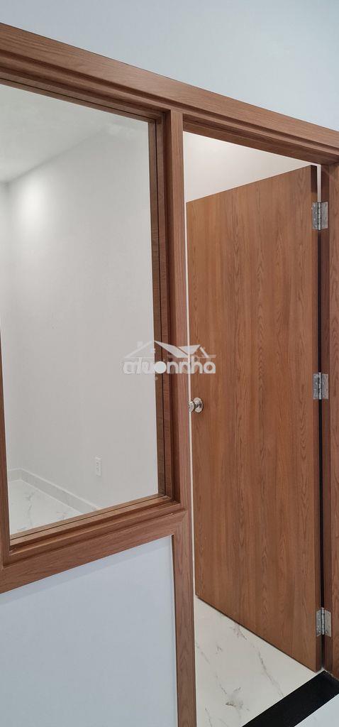 Cho thuê ch irst  nhà mới nhận bàn giao 100
