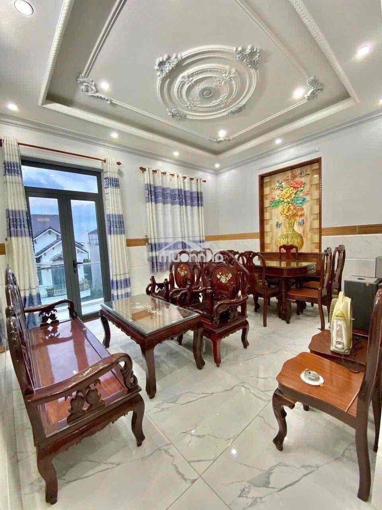 Nhà 2 lầu 4pn có nội thất kdc quân báo - 4