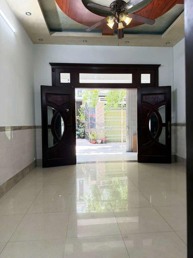 Cho thuê nhà hẻm vườn lài, 4.5x17, 1 trệt, 2 lầu, st, 4pn, 14 triêu - 2