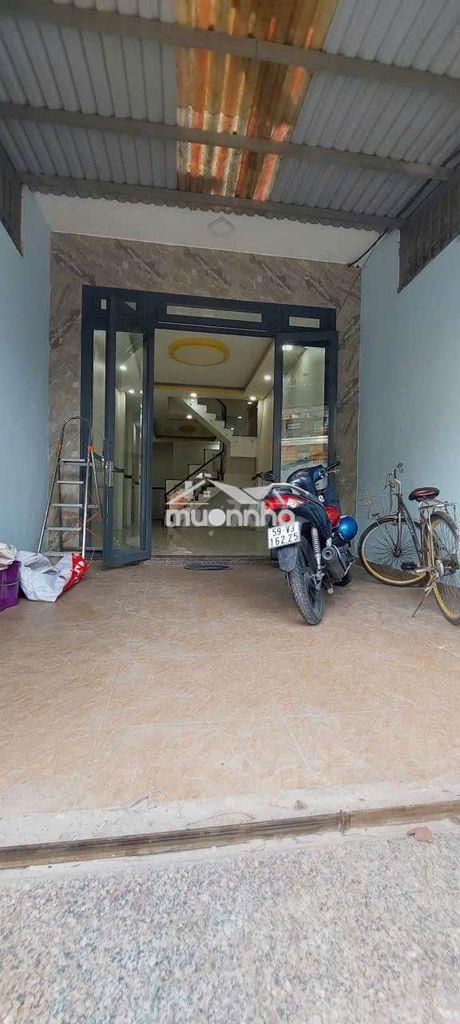 Cho thuê nhà 4×22  - gần cây xăng 61 bà điểm - hocmon - giá: 8 triệu - 2