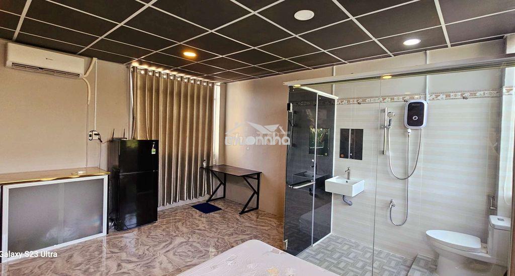 Chdv full nt gần trần não - 2